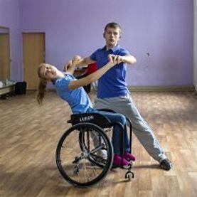 Для бийских танцоров на колясках проводят мастер-классы тренеры из Санкт-Петербурга