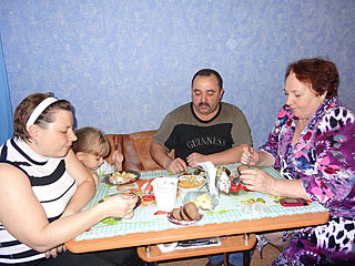 На Алтай из Украины: они считают себя беженцами, хотя по документам остаются иностранцами