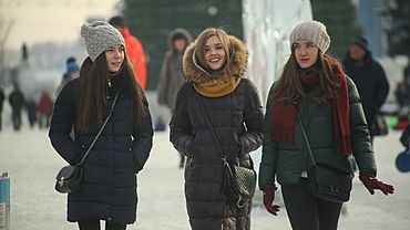 Тепло ли тебе, девица: жительницы Барнаула на зимних улицах