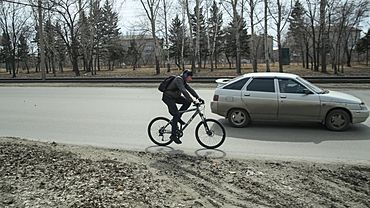 Дороги на гарантии: как новое покрытие в Барнауле пережило первую зиму