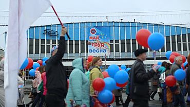 За свободный интернет и достойный труд: как в Барнауле отметили 1 Мая