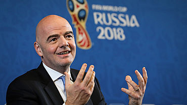 Глава ФИФА пообещал выучить русский язык и вернуться в Россию