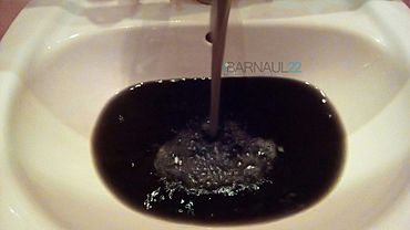 Black water: барнаульцы жалуются на черную воду из-под крана