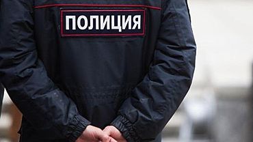 Жительница Барнаула оскорбила полицейского и рискует пойти под суд