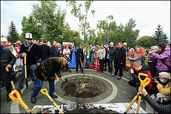 11 сентября 2021 г., Барнаул. Екатерина Смолихина   Без салюта, но с креветками и деревом дружбы. Как Барнаул отметил свой 291-й день рождения