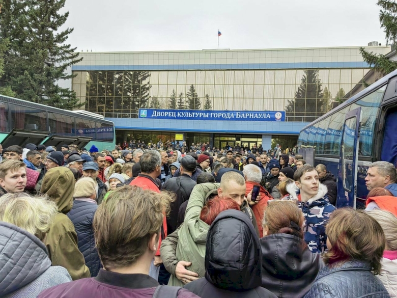 Частичная мобилизация в Барнауле / Фото: amic.ru