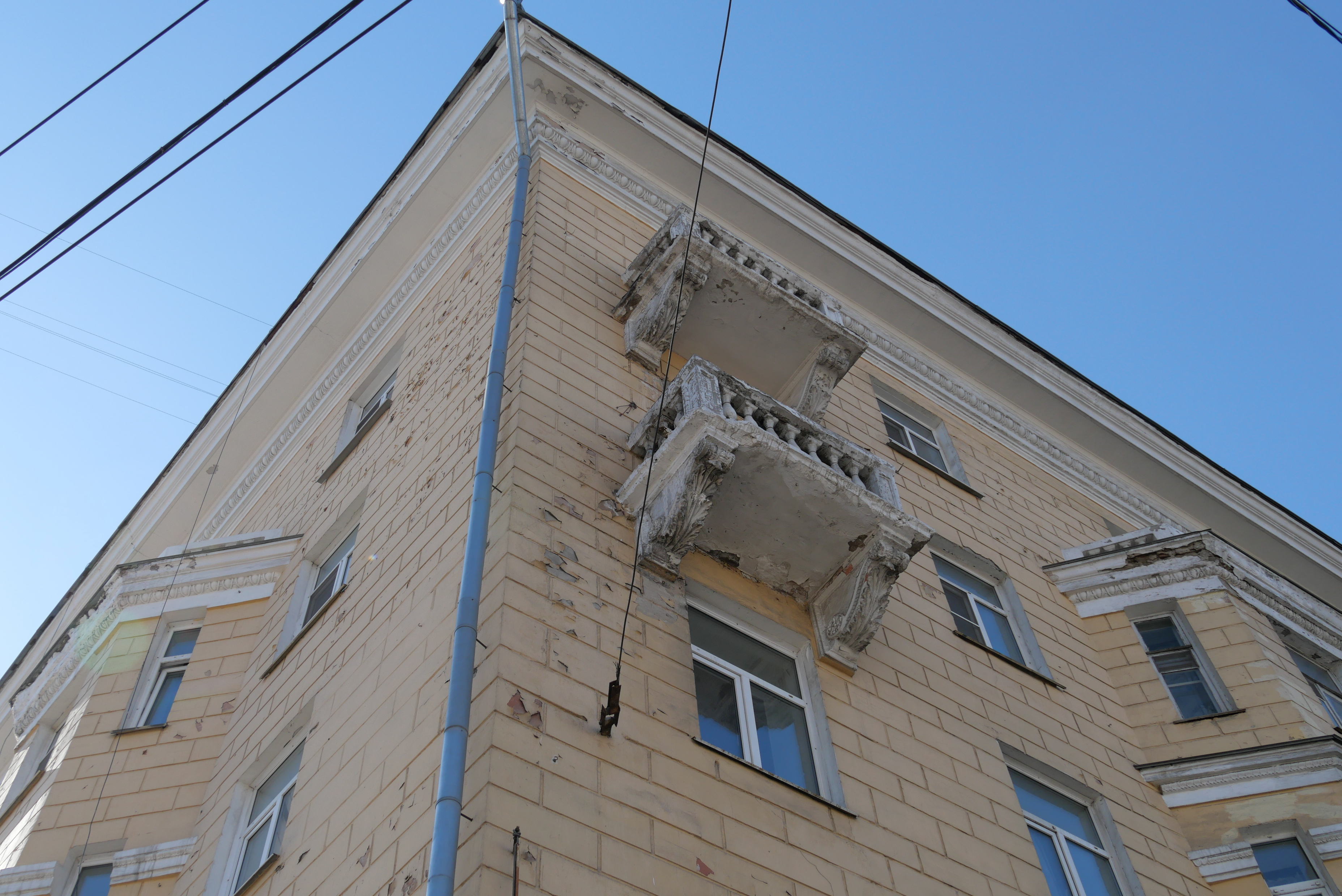 Сколько в Барнауле аварийных домов-памятников