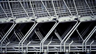 Телеги в супермаркете / Фото: pxhere.com