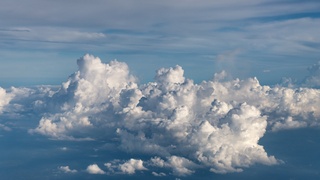 Облака плывут по небу / Фото: pixabay.com