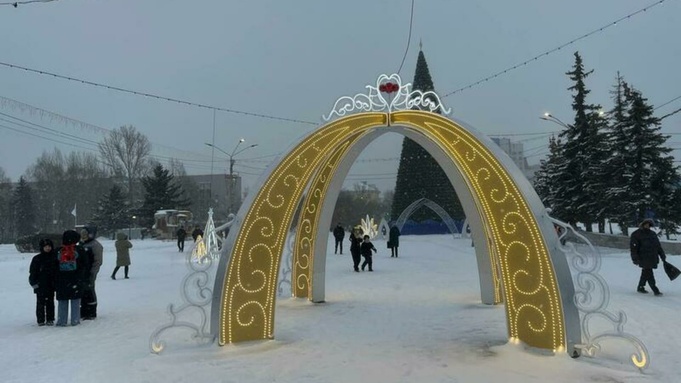 Новогодний городок на площади Сахарова / Фото: Мария Яцутко / amic.ru 