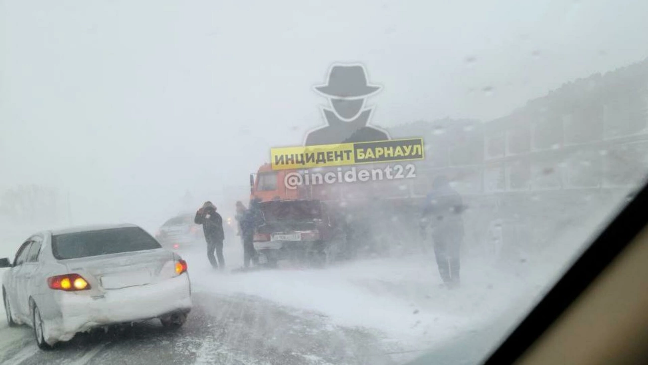 Погода на трассе бийск барнаул. ДТП на трассе Барнаул Рубцовск. Авария на трассе Бийск Барнаул вчера. Авария трасса Бийск Барнаул.