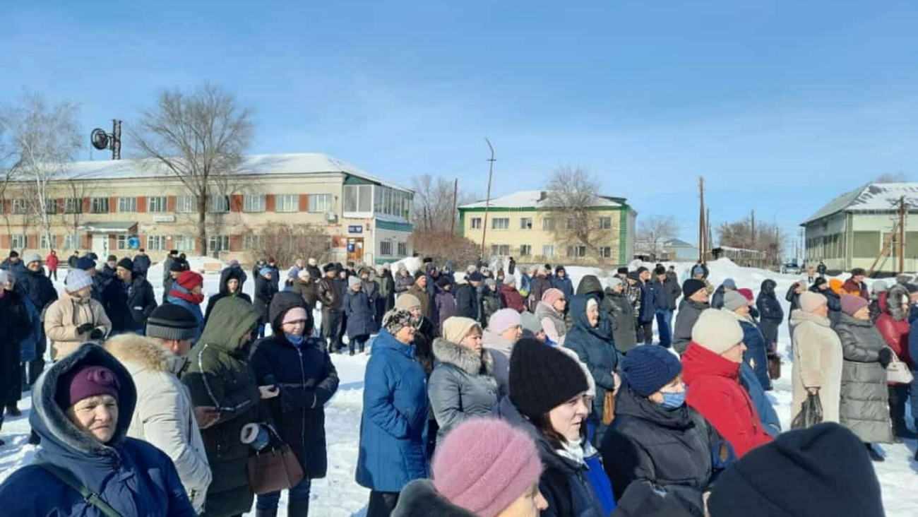 В Волчихе прошел митинг из-за ситуации со здравоохранением в районе