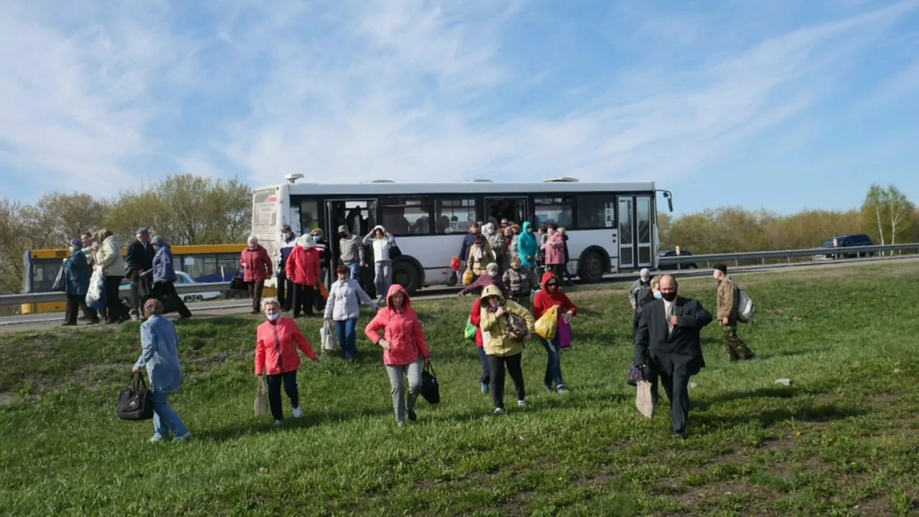 Барнаульцев бесплатно отвезут на кладбища в Родительский день