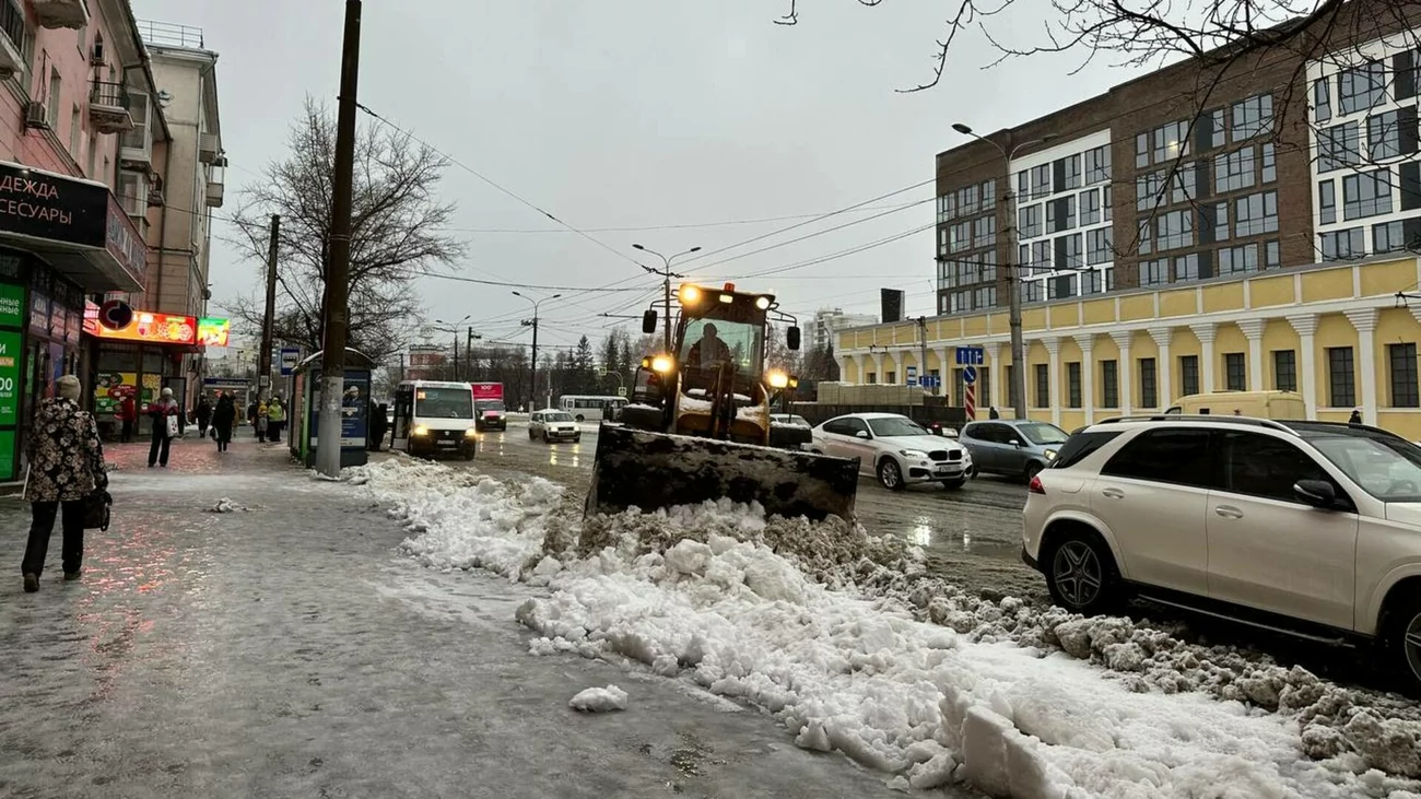 Кто в Барнауле должен убирать снег и куда жаловаться, если этого не делают?