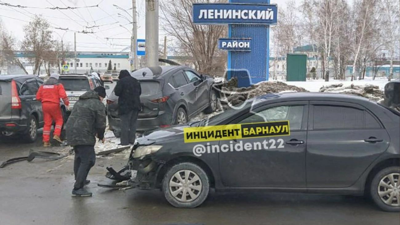 Серьезная авария произошла на проспекте Ленина в Барнауле