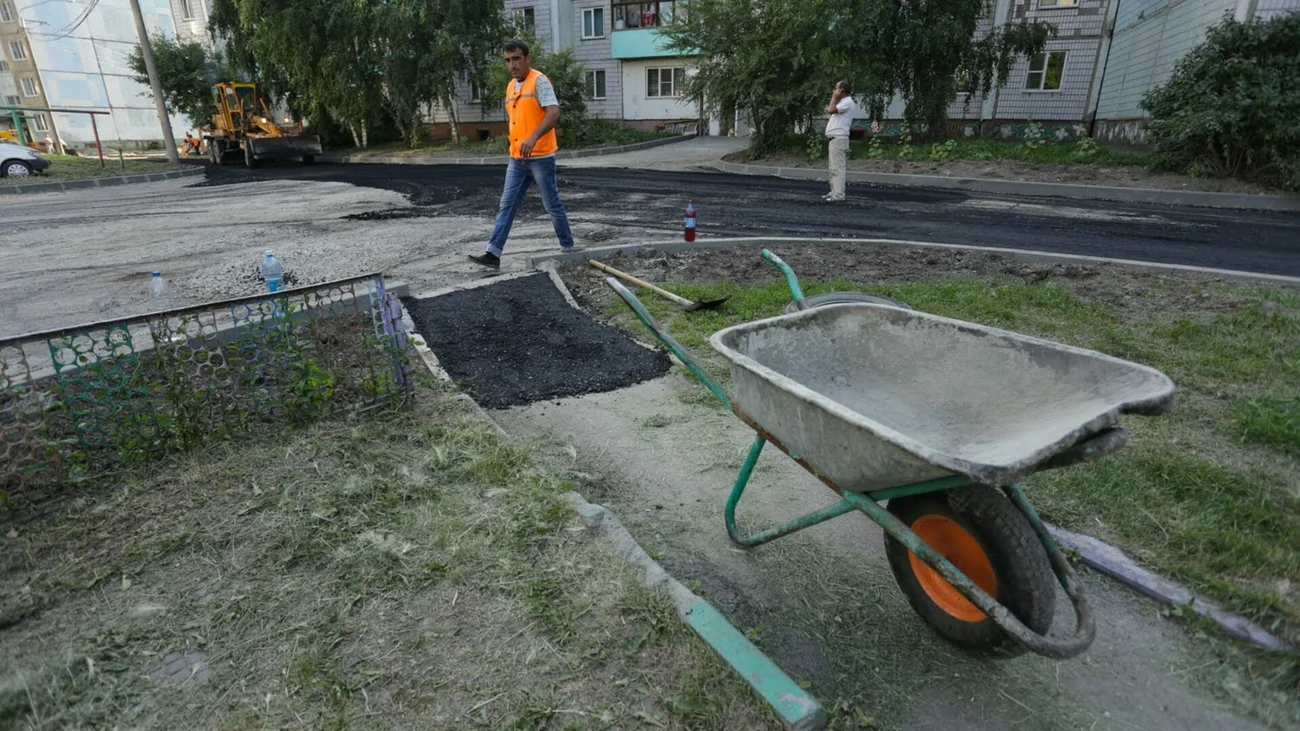 На благоустройство дворов в Барнауле в 2024 году потратят около 208 млн  рублей