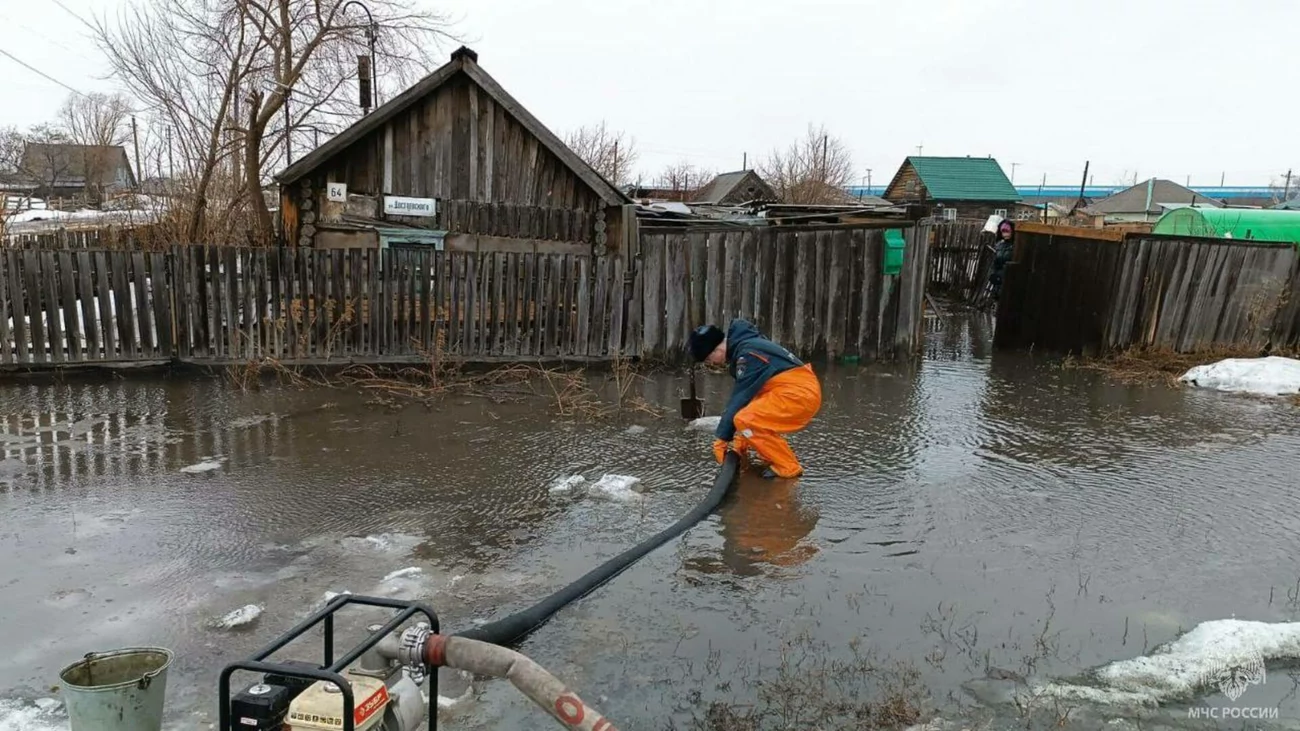 В Алтайском крае ввели режим ЧС из-за паводка