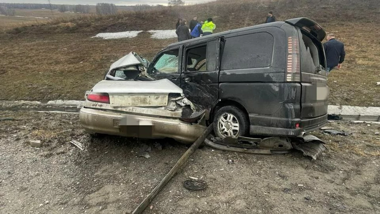 Человек погиб и трое пострадали в ДТП на трассе Барнаул — Новосибирск