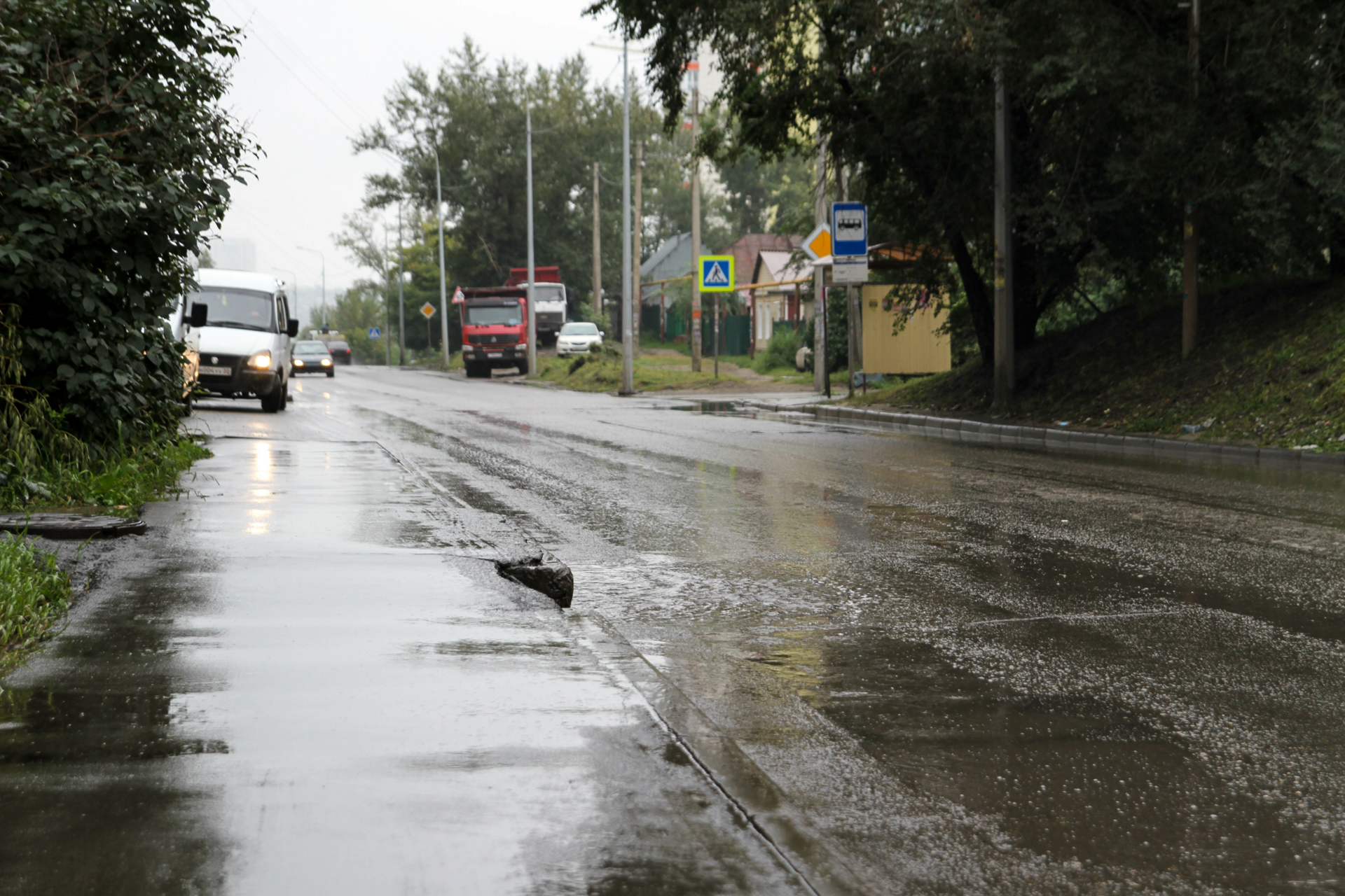 12 июля ливень. Барнаул затопление Обь. Малаховское кольцо Барнаул затопило.