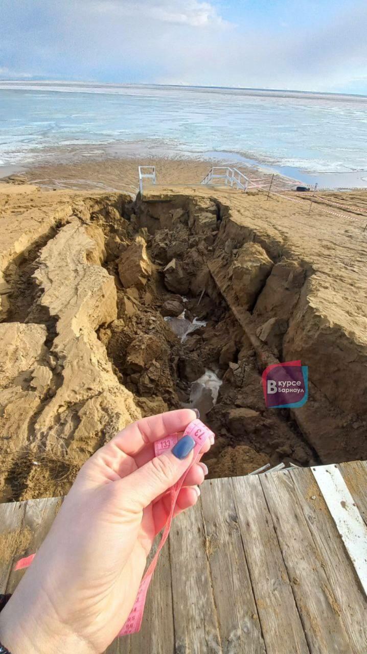 Затопленные дома, размытые дороги. Как Алтайский край тонет в талых водах