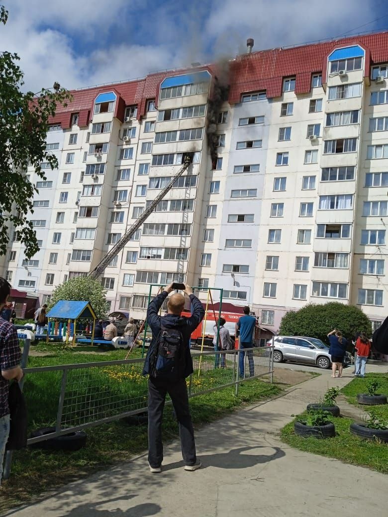 Пожар в квартире десятиэтажного дома произошел на улице Малахова в Барнауле