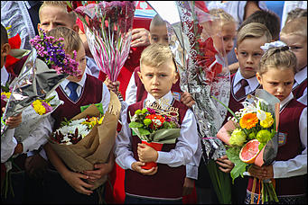 2 сентября 2019 г., Барнаул. Екатерина Смолихина   Здравствуй, школа! Праздничные линейки по случаю Дня знаний прошли в Барнауле