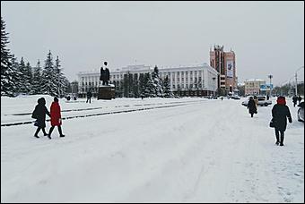 26 декабря 2019 г., Барнаул. Екатерина Смолихина   Штурмуем сугробы. Как Барнаул завалило рекордным количеством снега